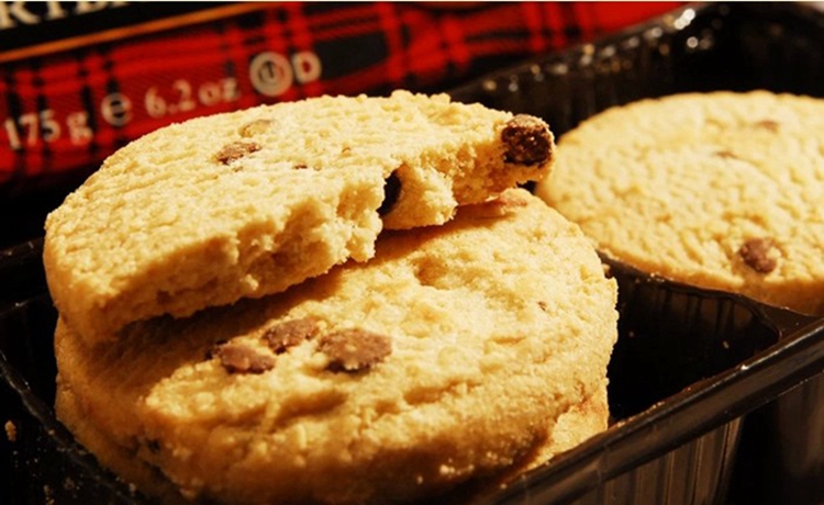 英国进口食品 walkers 沃尔克斯巧克力颗粒饼干 150g_现价35元