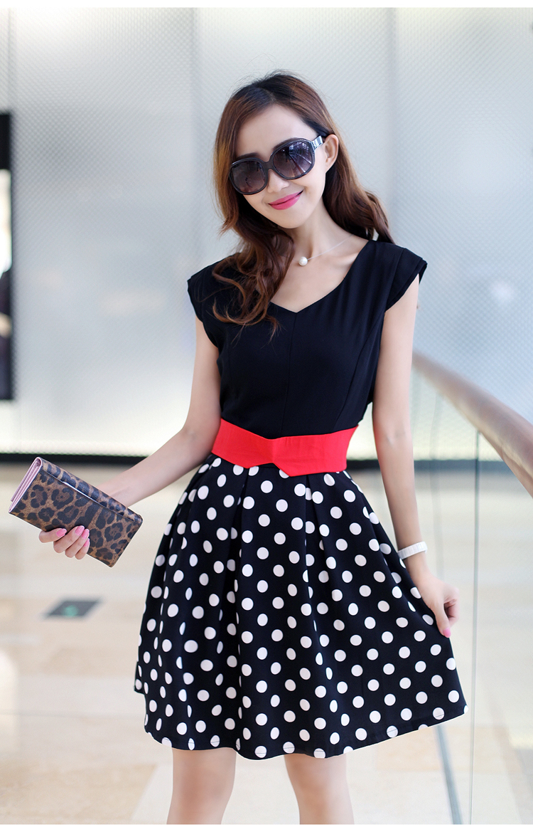 甜蜜千依2015夏季新款韩式v领连衣裙收腰黑白拼接裙子拼色波点 白色