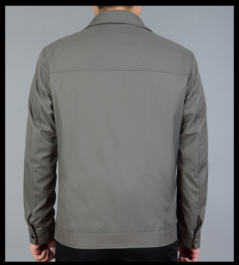 商品选购 蓝狮雅盾(leseyaton) 用户典型评价 给老爸买来衣服就试穿了