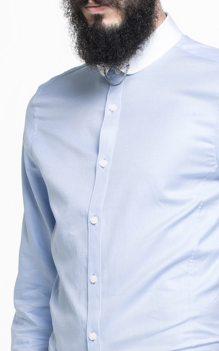 精致门襟 精致门襟设计,做工平整,舒适保型