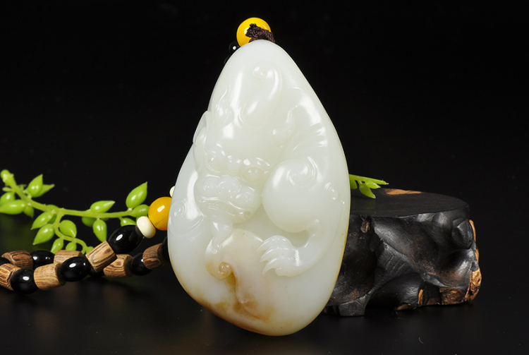 千尺山 玉雕大师杨秀文 和田羊脂玉籽料 貔貅 神兽 手把件264克 带