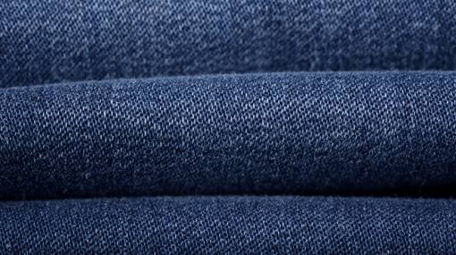 面料细节逸阳特质丹宁面料,依靠优质的面料与工艺,实现时髦表情.