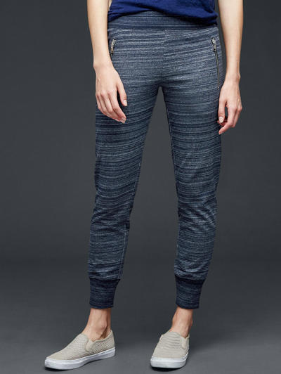 上拉链,请与同类色衣物洗涤,干燥  型号 腰 围 前裆长 大腿围 下摆围