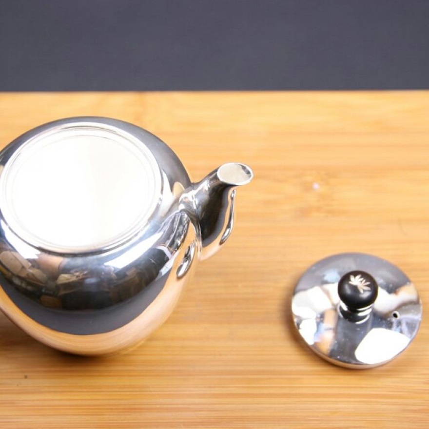小茶壶 材质:  银 尺寸:  120*70*90mm,约190g,180ml 备注:  aa77820