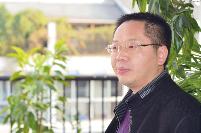 个人微信公众号:"刀哥看教育"(jhydxie).