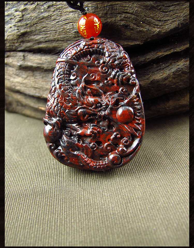 万宗半红血级天然广西桂林鸡血石龙吊坠男女龙牌鸡血玉项链