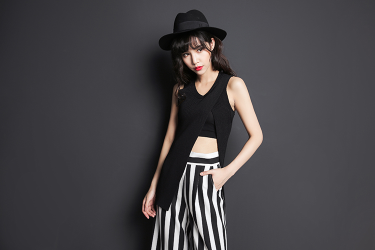 七格格2015秋新款 个性开叉不规则潮流时尚性感背心 女 黑色 m