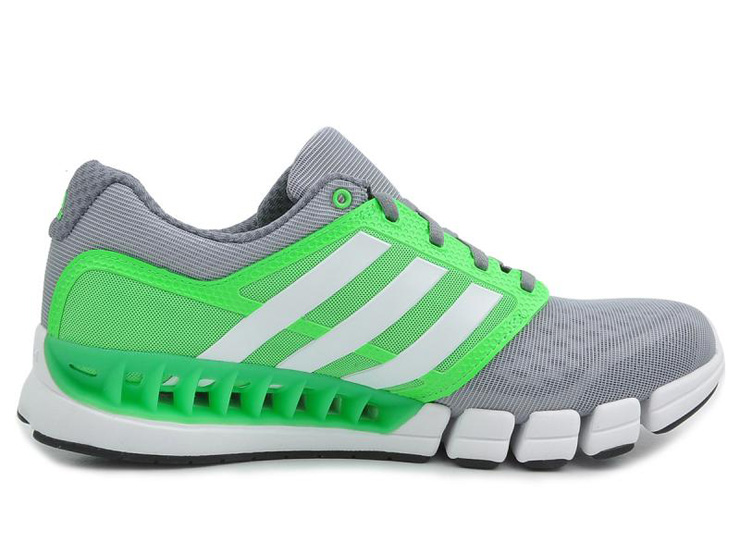 阿迪达斯adidas2015男女鞋清风跑步鞋 b24215/b24219 b24215 41