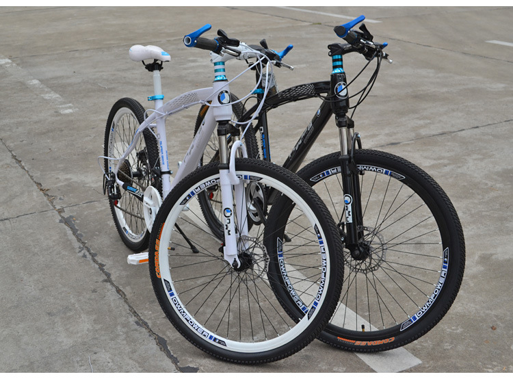 【火热抢购预订】yizu台湾亿族owm山地自行车 白马黑马王子双碟刹26寸