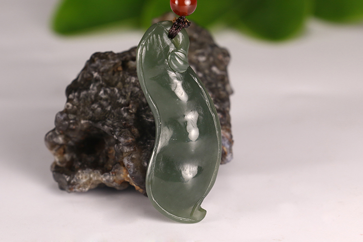 玖品缘 新疆和田玉青玉籽料四季豆挂件