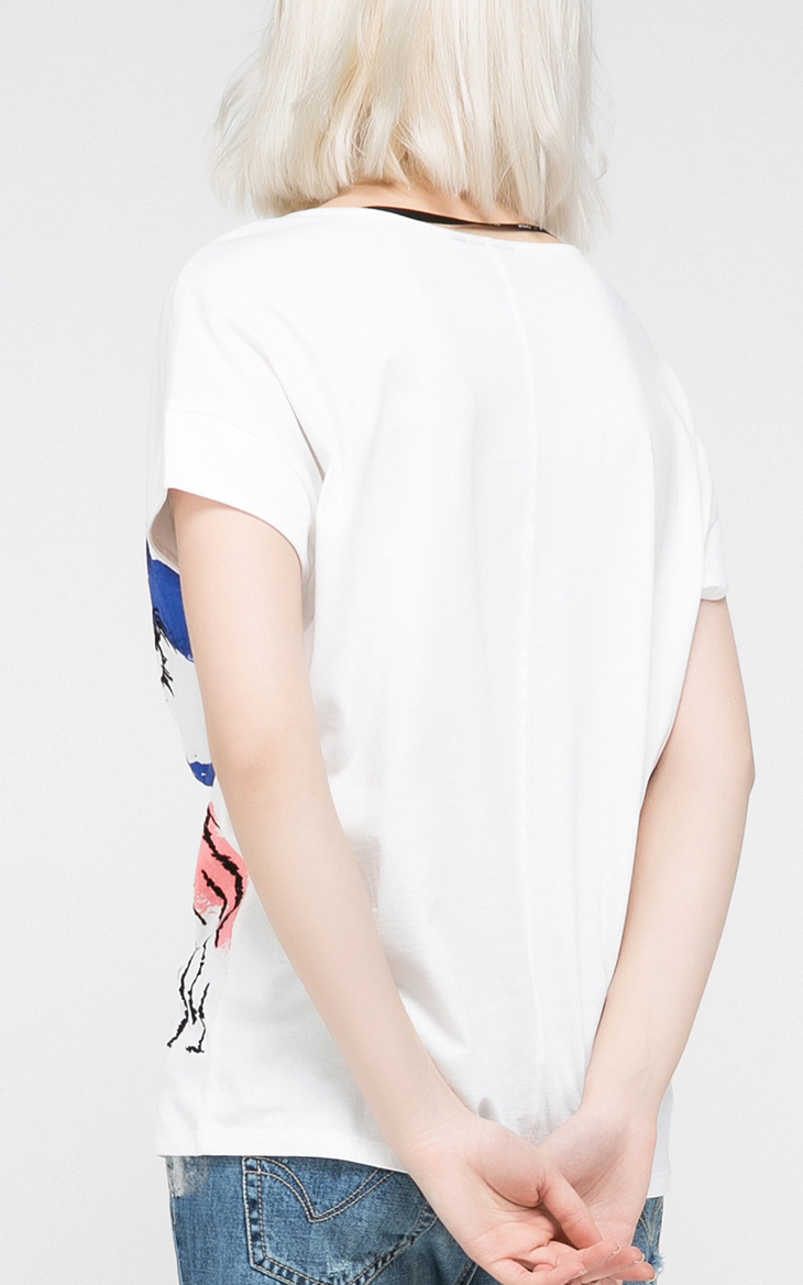 only2016春装新品大圆领立体图案短袖宽松t恤上衣女e|116101037 021奶