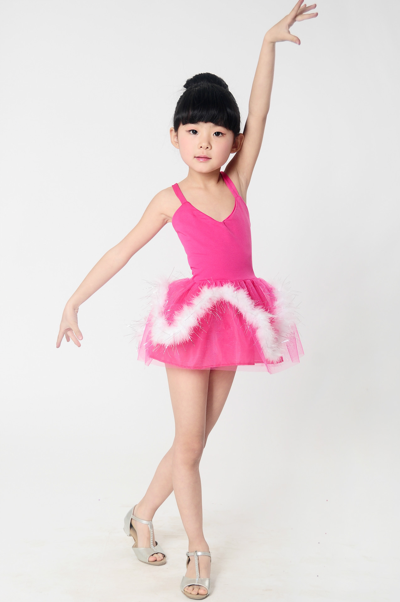 户外运动儿童拉丁舞蹈服装 女童演出服少儿拉丁舞裙练功服幼儿表演服