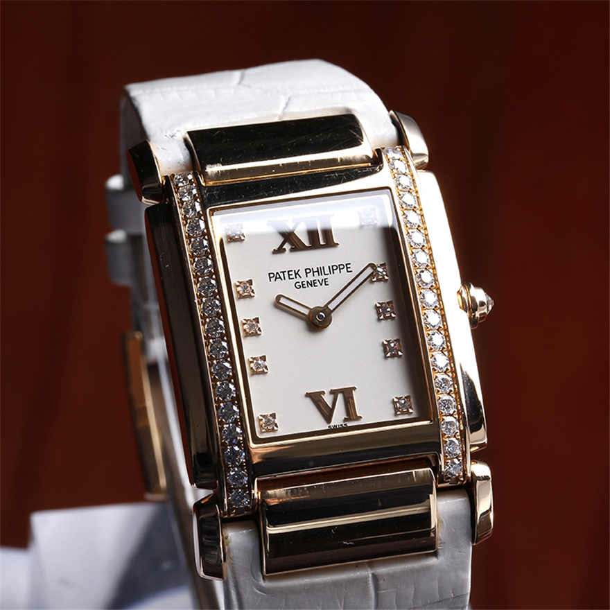 [9.5新] 百达翡丽 4920r-010 玫瑰金 18k玫瑰金镶钻 石英表 女表