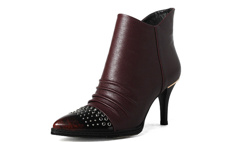 卡丝拉狄 cathyladi 欧美铆钉尖头时尚女靴侧拉链防滑女士马丁靴 黑色