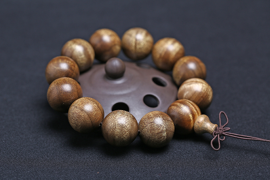 四川小叶桢楠佛珠手串乌金底金丝楠木尺寸20mm重量393g