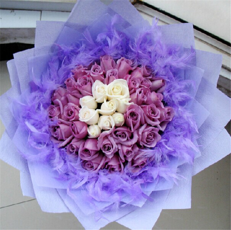 第十二款33朵紫玫瑰,紫色羽毛外围,紫色手揉纸多层叠角包装,紫色蝴蝶