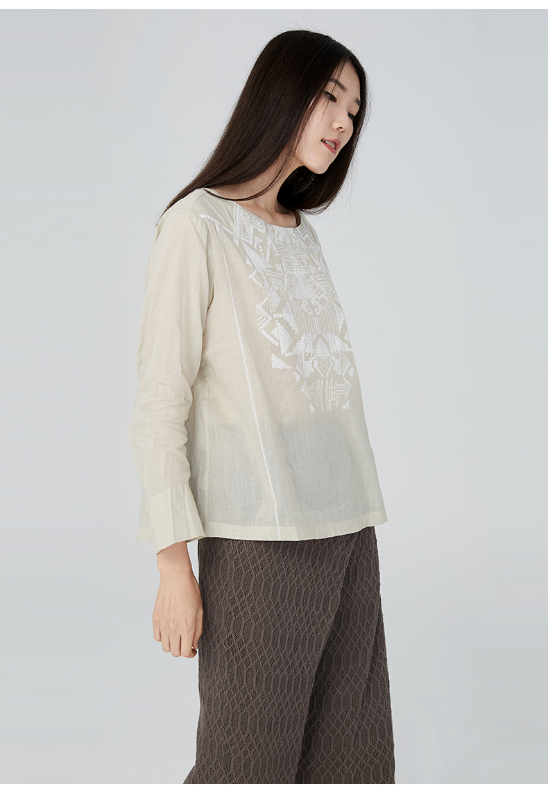 斯琴女装春秋棉麻印花休闲上衣开叉短款长袖t恤afcs010米白m