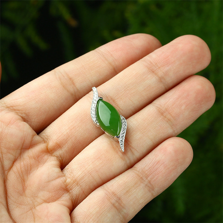 东赏 和田碧玉马眼戒面玉石吊坠