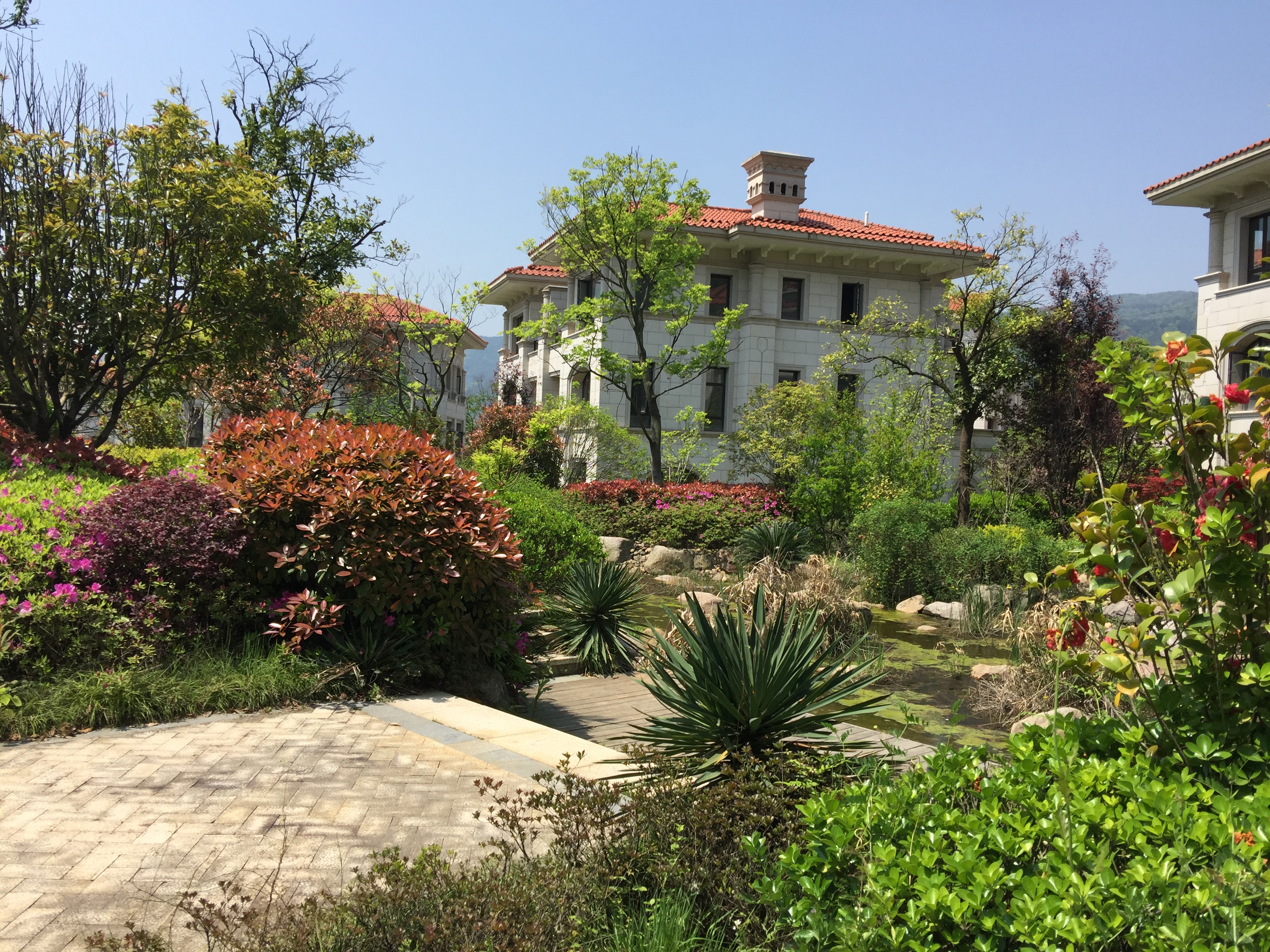 南昌市湾里区招贤大道 501 号兴宸山水艺墅a-12 楼一单元 602