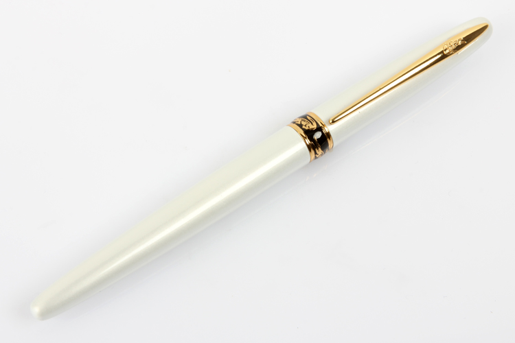 欧鳄aymoy鳄鱼钢笔215特细男女学生用练字财务专用ef尖0.38mm 土豪金