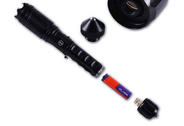 防身手电筒黑鹰x4 旋转变焦强光手电筒可充电 户外野营携带防身器材