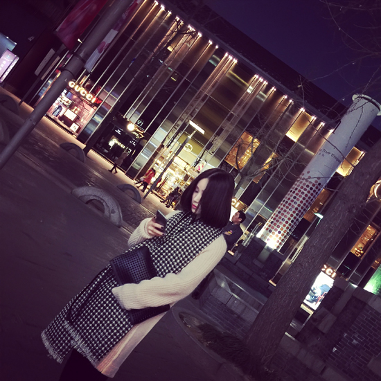 
                                        欧诗黛 针织衫女2016秋冬新款宽松时尚打底长袖假两件套头毛衣女 图片色 M                