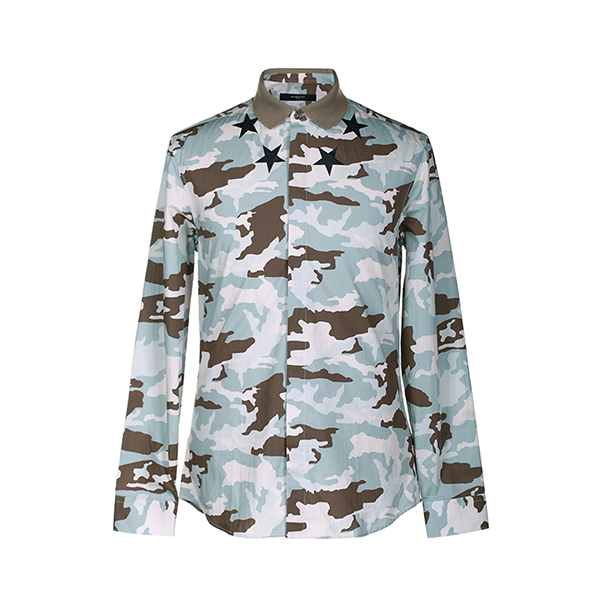 编辑推荐: 别致的迷彩色彩,  亮眼的型男风景.