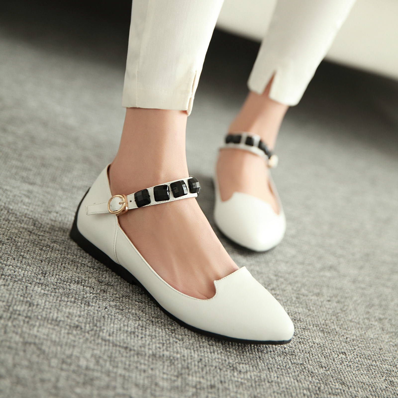 yisidir(依思蒂)韩版甜美水钻平底单鞋女春季新款圆头女鞋牛皮浅口