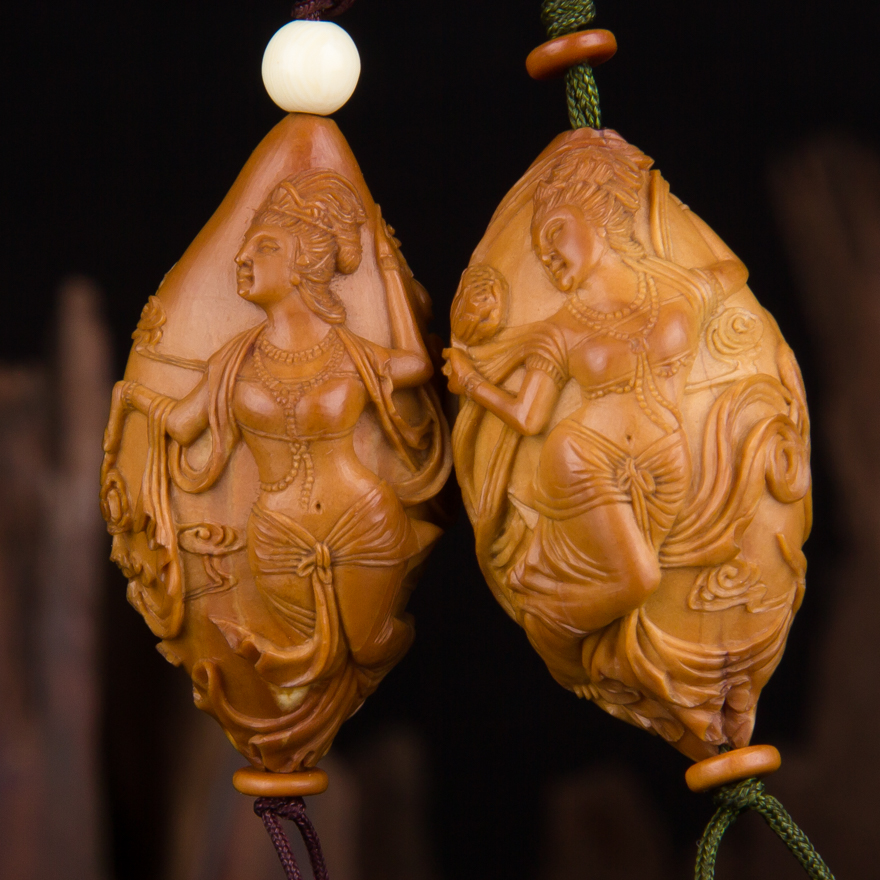 文玩收藏 核雕 孙小娟本工橄榄核《飞天》2.4*4.0cm【忆枫阁】