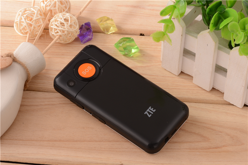 
                                        中兴健康C V18 电信3G 老人手机 天翼CDMA 红黑色                