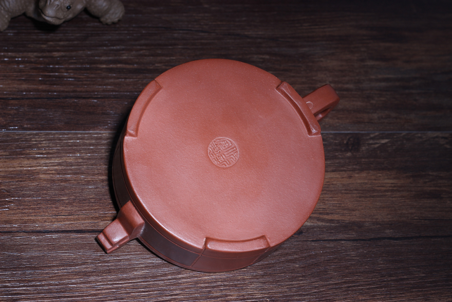 国家级高级工艺美术师 倪新安 紫砂壶 清水泥《八卦》260cc 荣宝拍卖