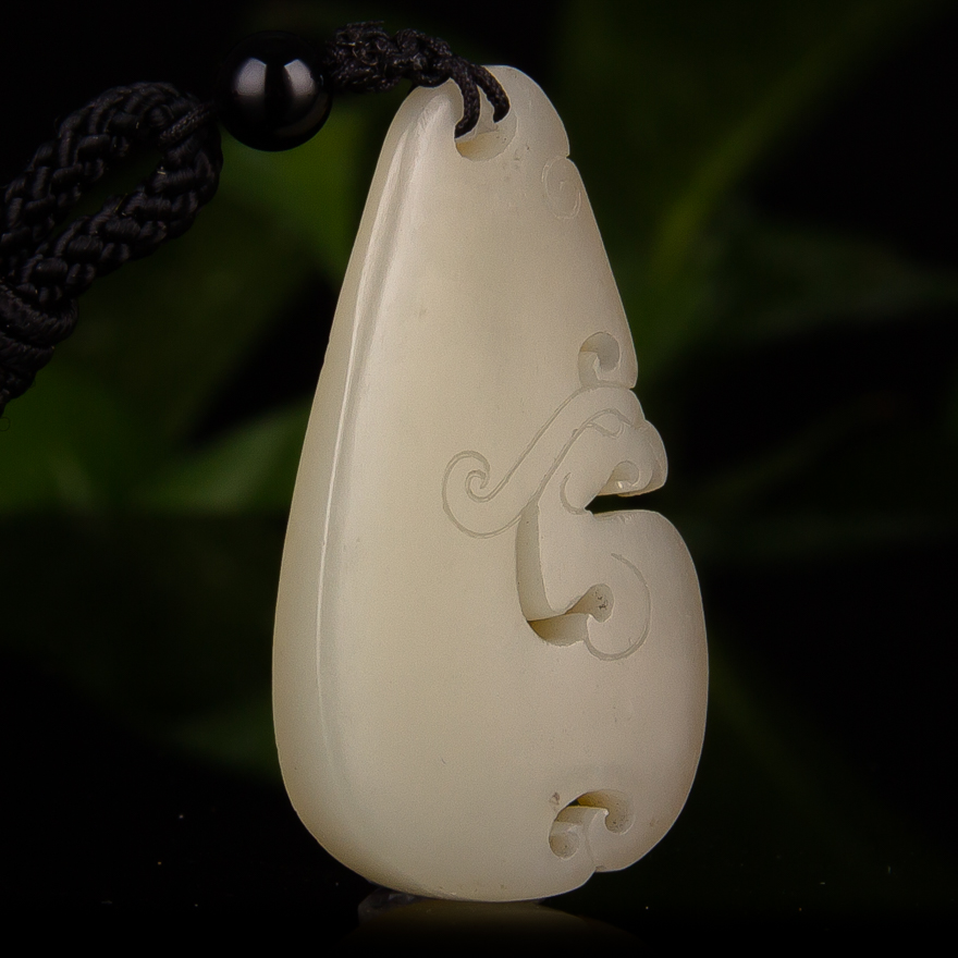 海派玉雕名家李忠伟和田玉籽料《凤凰》15g天工艺品