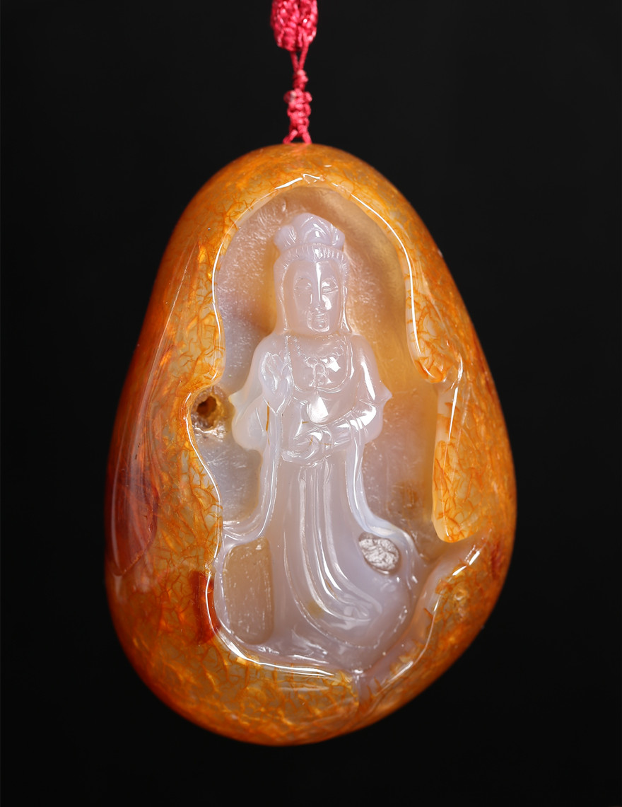 精美玛瑙摆件 观音 内雕 重580g