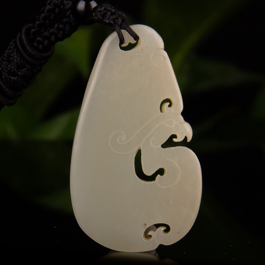 海派玉雕名家李忠伟和田玉籽料《凤凰》15g天工艺品