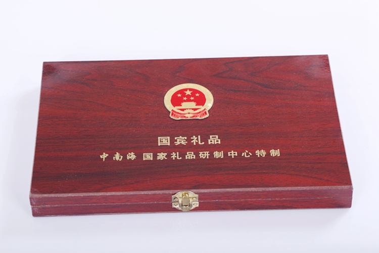 
                                        天泥景德镇陶瓷刀具三件套菜刀套装切片刀纳米氧化锆厨房刀带削水果刀刨刀礼盒装 刀具套装 金牡丹                
