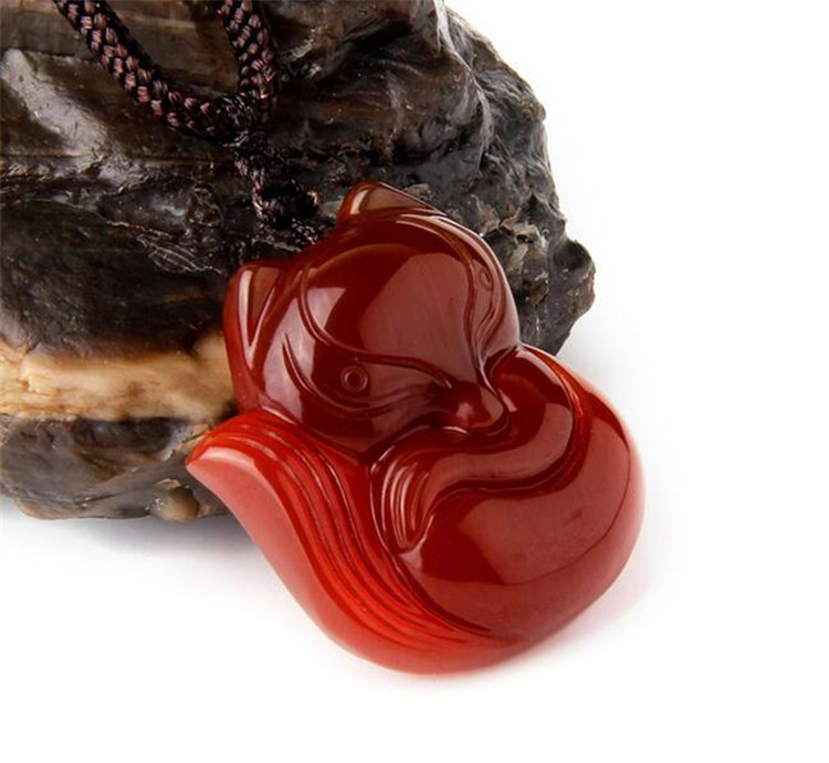 左右美 开光女生饰品红玛瑙长尾玉面狐狸吊坠青玉链子款 礼物 普通