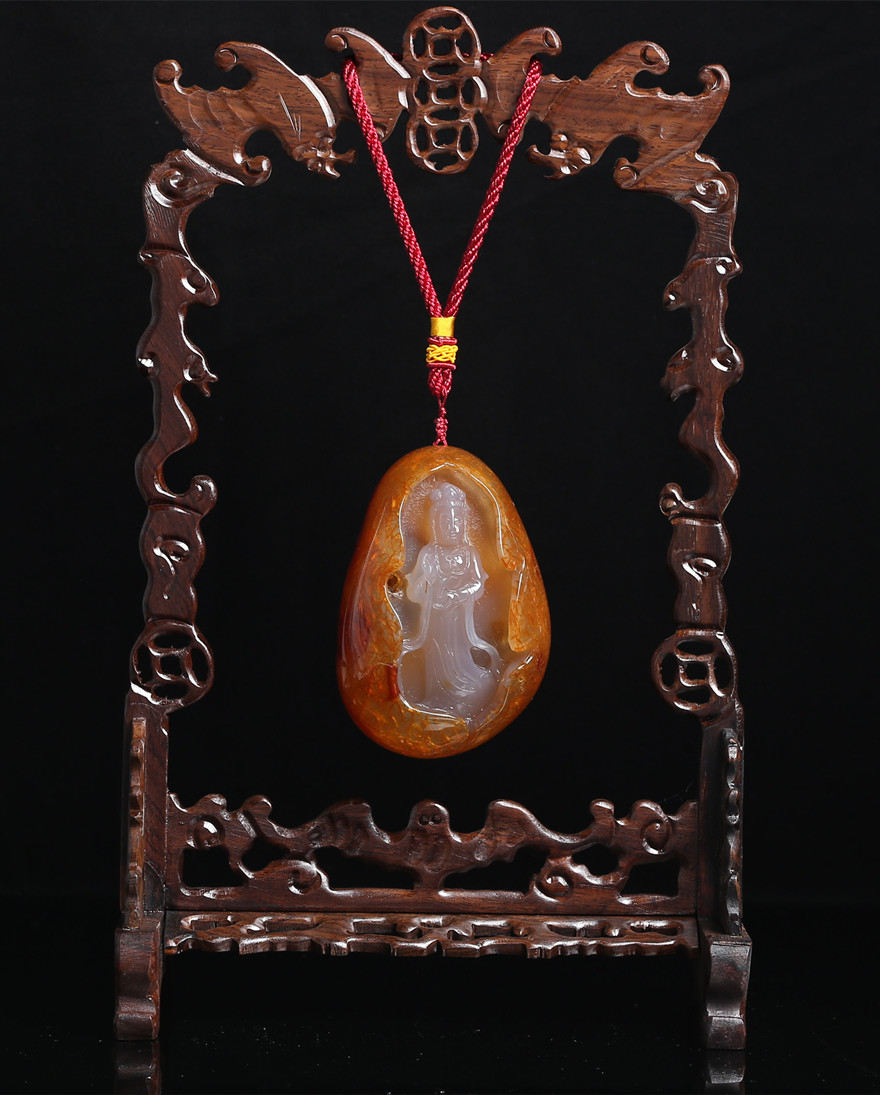 精美玛瑙摆件 观音 内雕 重580g