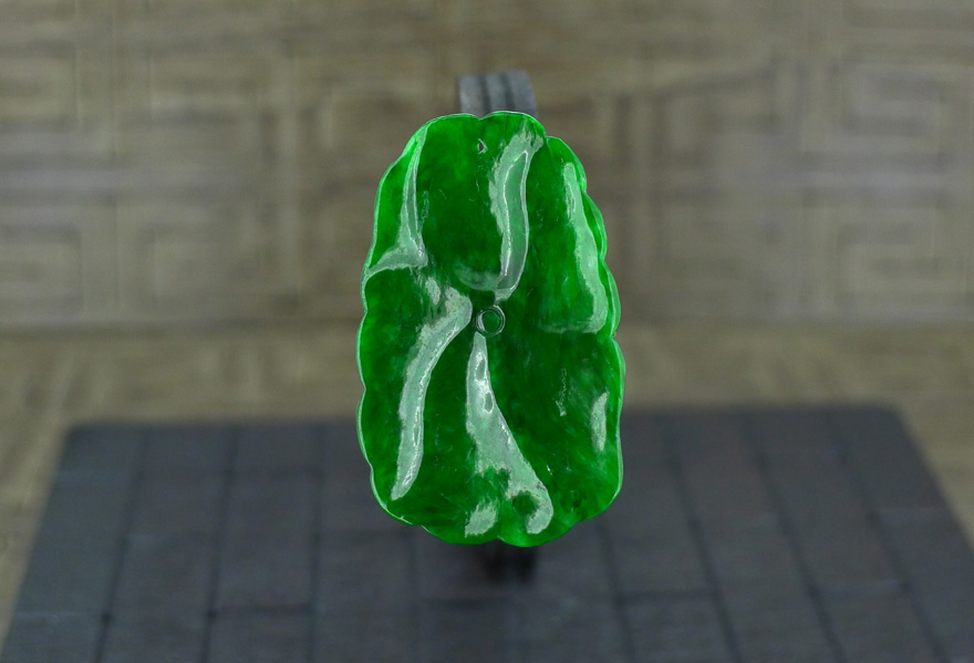 a货翡翠辣绿荷叶2.9g 扬美福临门珠宝