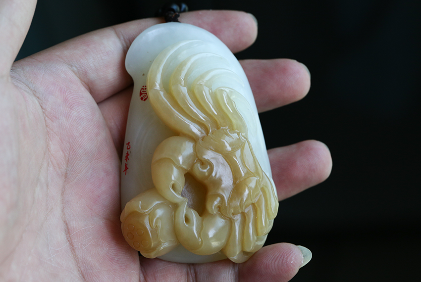 和田玉糖白玉八方来财把件168.77g