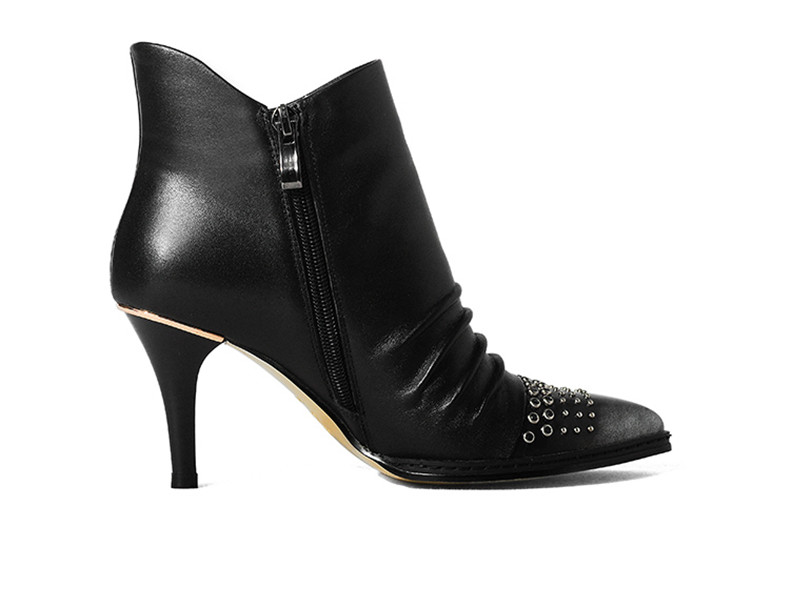 卡丝拉狄 cathyladi 欧美铆钉尖头时尚女靴侧拉链防滑女士马丁靴 黑色