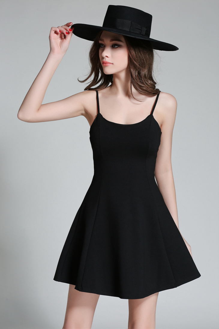 百魅兰蒂 2016夏装欧美新款吊带小黑裙打底连衣裙女a字裙 黑色