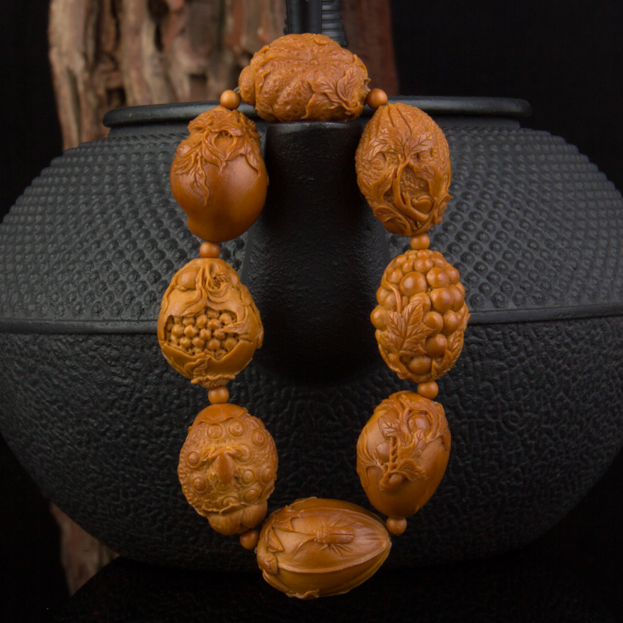 文玩收藏 核雕 孙小娟本工橄榄核《水果八宝》1.9*2.5cm【忆枫阁】