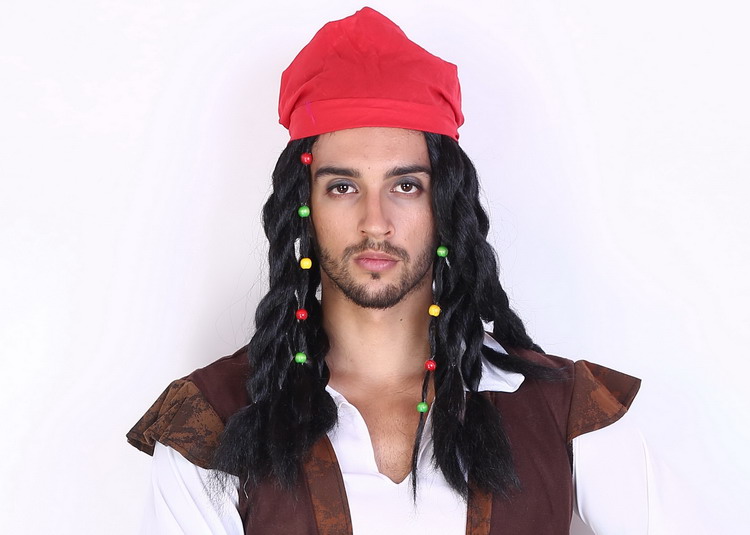 重量:240克 材质:高温丝(假发) 配件:假发 头巾(假发和头巾是分开 ))