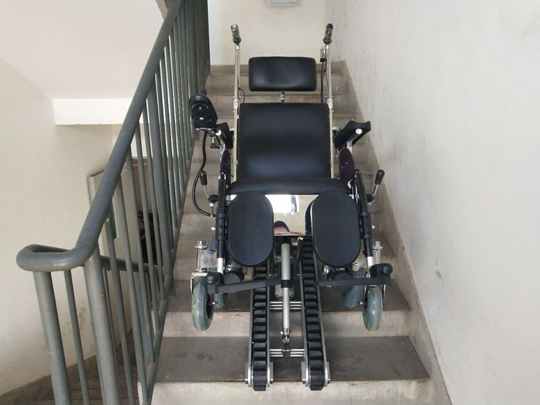 众邦自由行3电动爬楼轮椅老人可上下楼梯轮椅残疾人履带式爬楼机楼梯