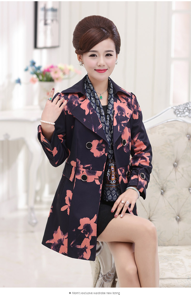 
                                        言情之音中老年女装装翻领长袖印花风衣妈妈装中长款外套大衣 驼色 XXL建议110-125斤                