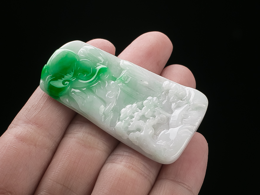 冰芝玉翡翠珠宝白底青山水牌1817g