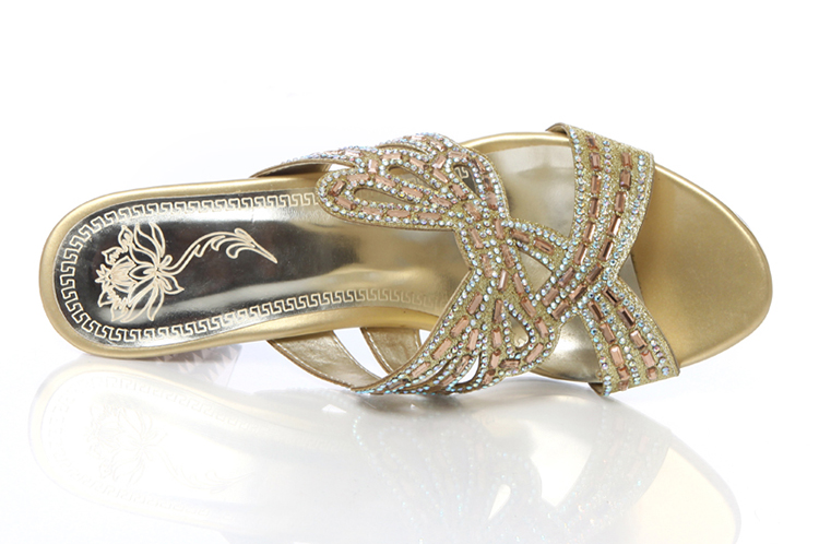 布里塞伊斯夏季优雅女士鞋时尚水钻粗跟高跟凉鞋鱼嘴一字拖休闲拖鞋32