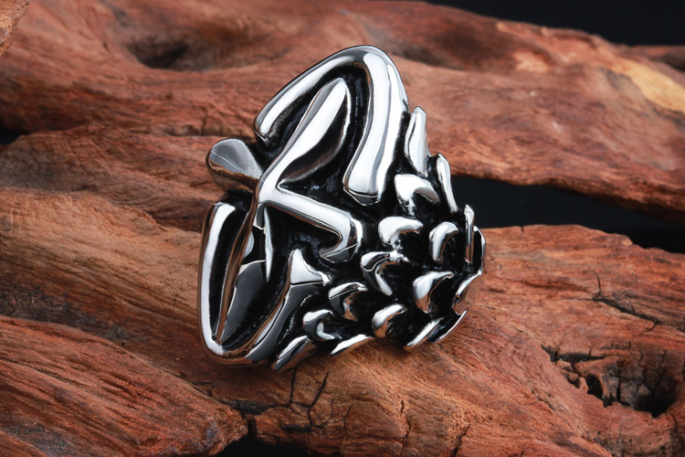 创意湾 男式欧美复古克罗心风格十字突刺戒指钢指环饰品 美围7号_现价