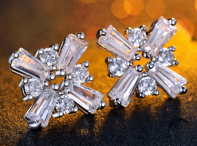 喜饰进家 925银四瓣花耳钉 一对价