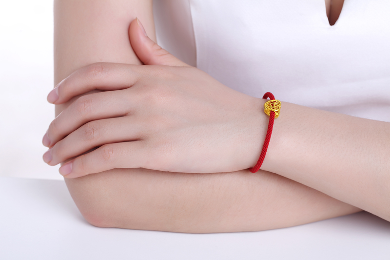 珂兰 黄金转运珠女士手串心形镂空手链足金 心心相连h 约1.76-1.78g